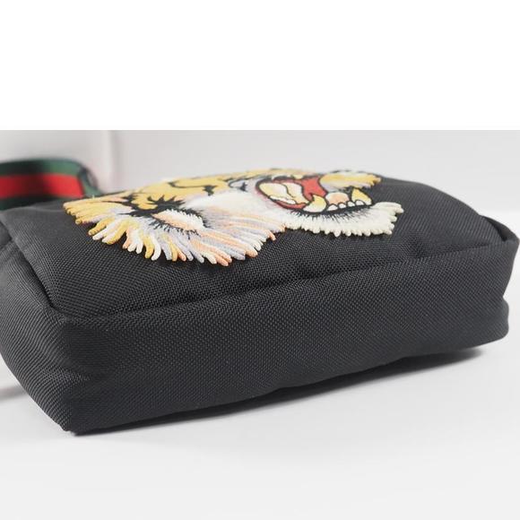 GUCCI Embroidered Tiger Body Bag - Picture 5 of 8